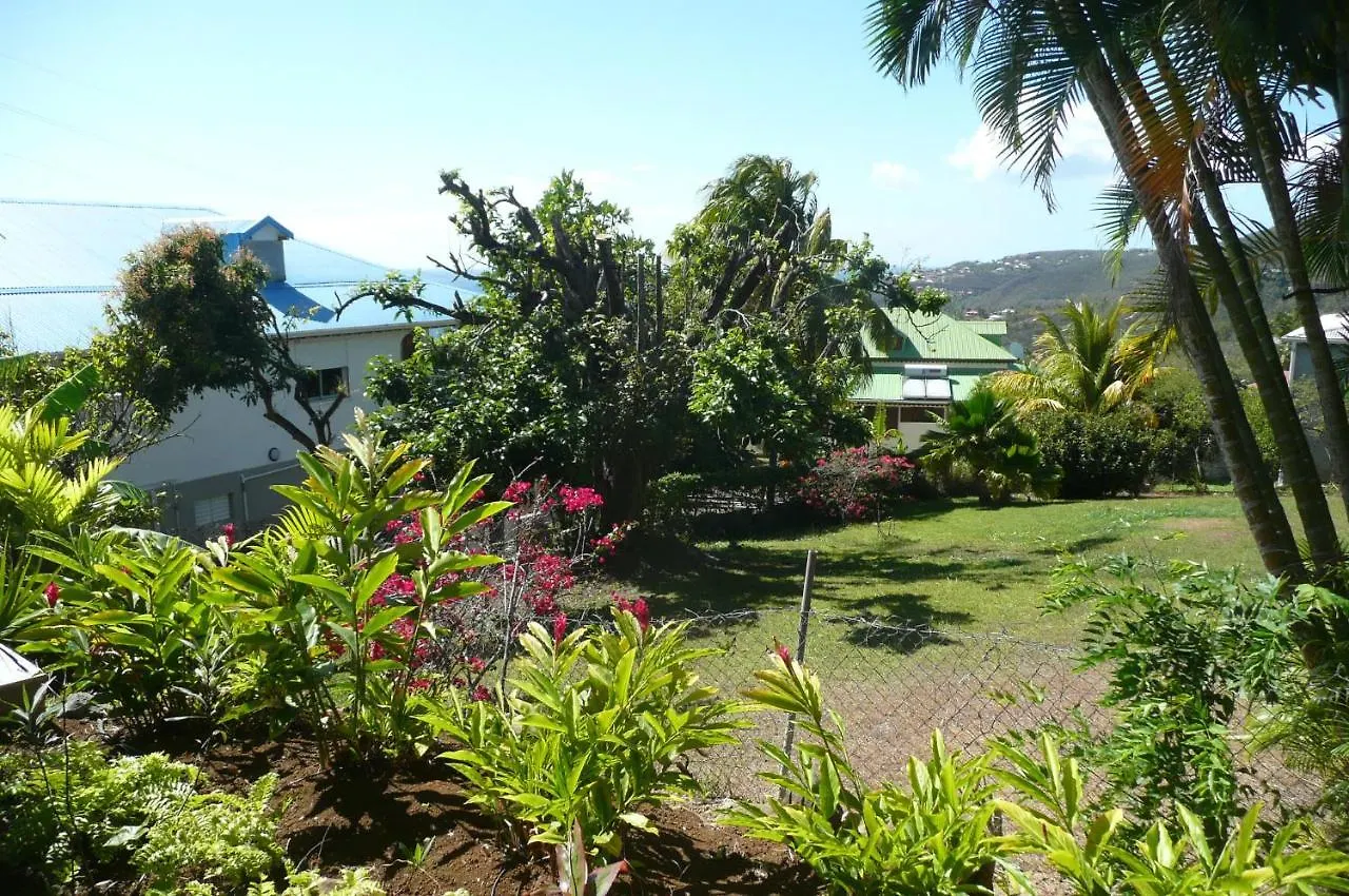 Douceurs Caraibes, Gite Alpinia. Буйант Дом отдыха