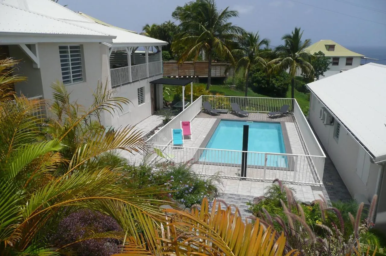 Douceurs Caraibes, Gite Alpinia. Буйант